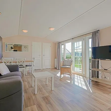 Luttikduin Nr 16 - Aan Zee