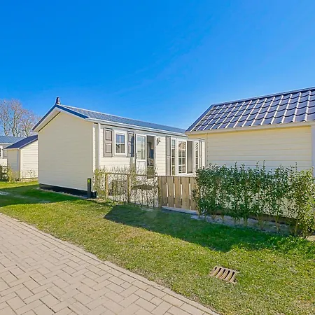 Luttikduin Nr 16 - Aan Zee *