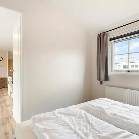 Luttikduin Nr 16 - Aan Zee Callantsoog
